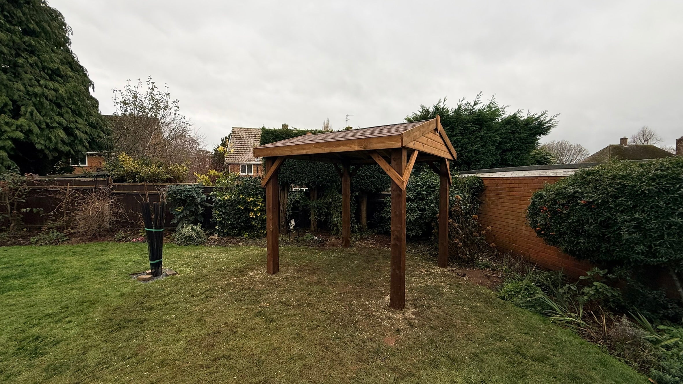 2.5m x 2.5m Apex Pergola