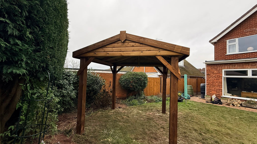 2.5m x 2.5m Apex Pergola