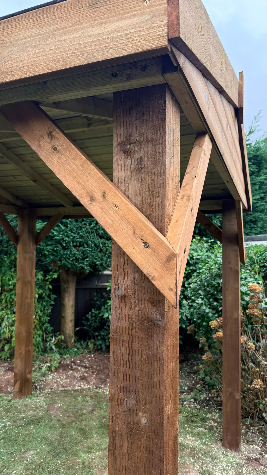 2.5m x 2.5m Apex Pergola