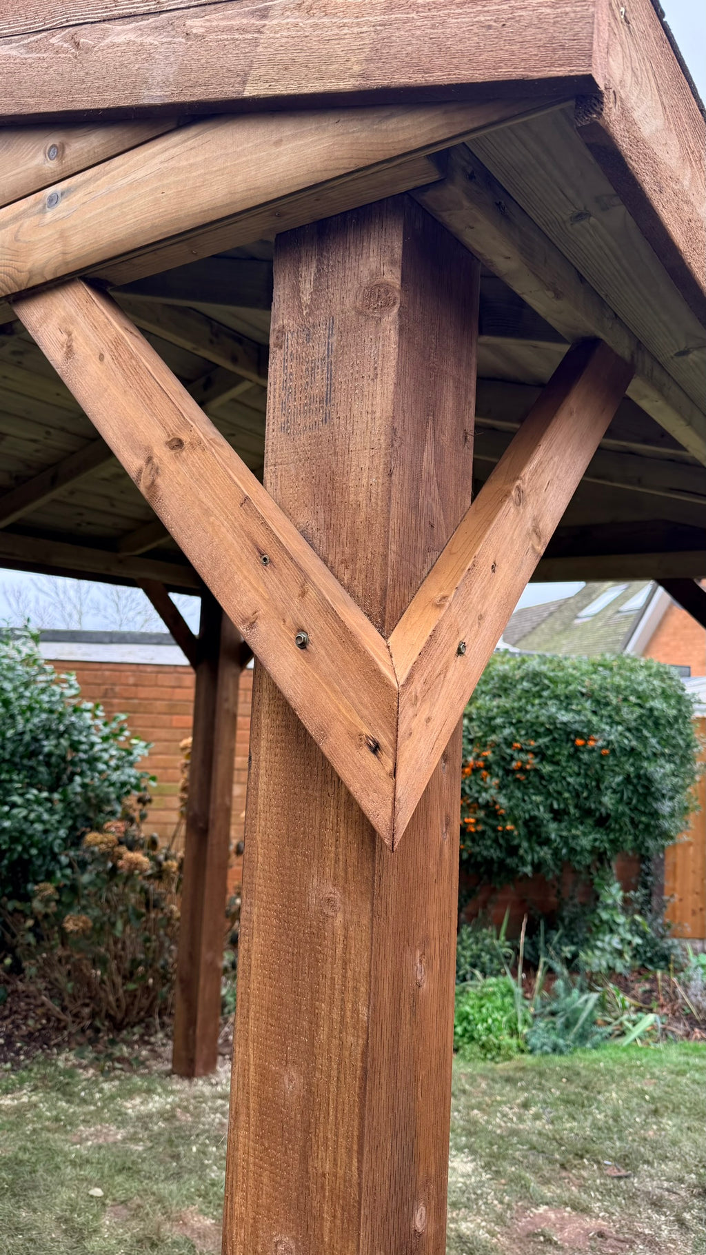 2.5m x 2.5m Apex Pergola