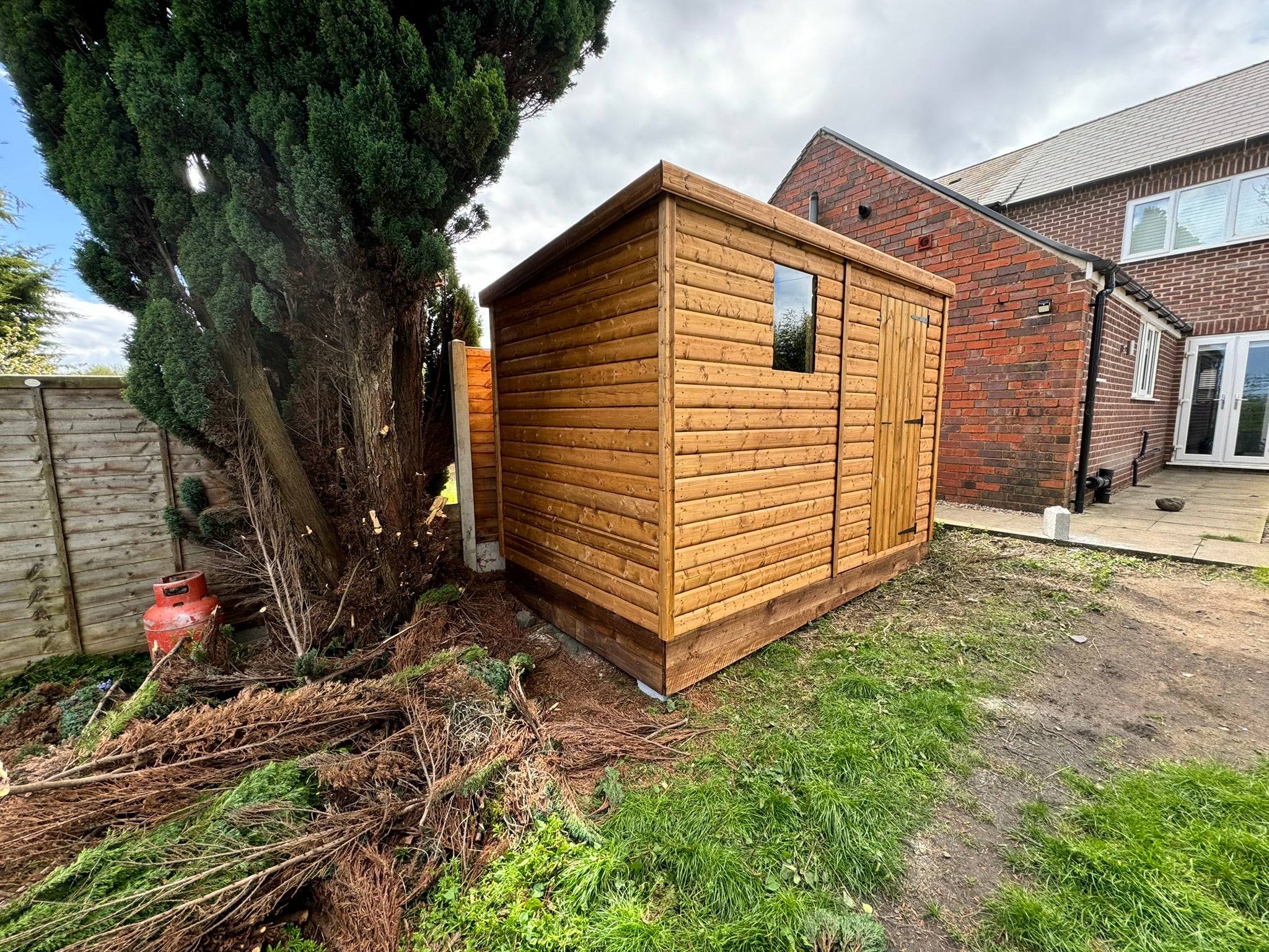 10ft x 8ft 19mm Log Roll Pent Shed